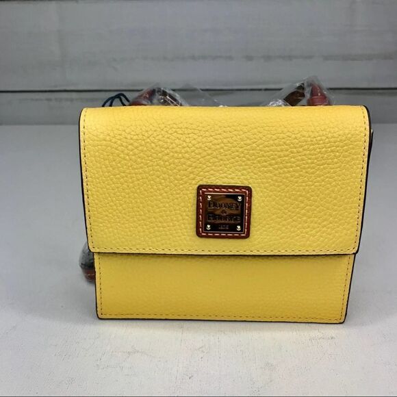 Dooney & Bourke Gingy Flap Crossbody NWT - Picture 1 of 8